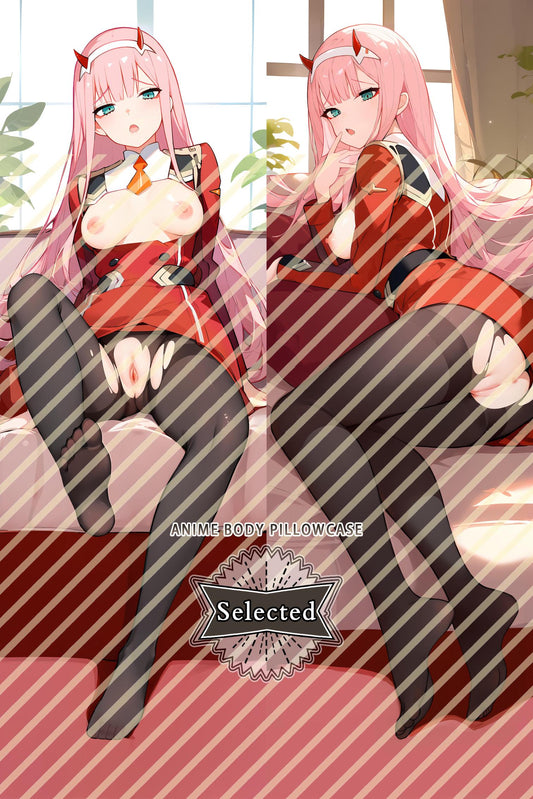 DARLING in the FRANXX CODE:002「Zero Two」Split legs pillow